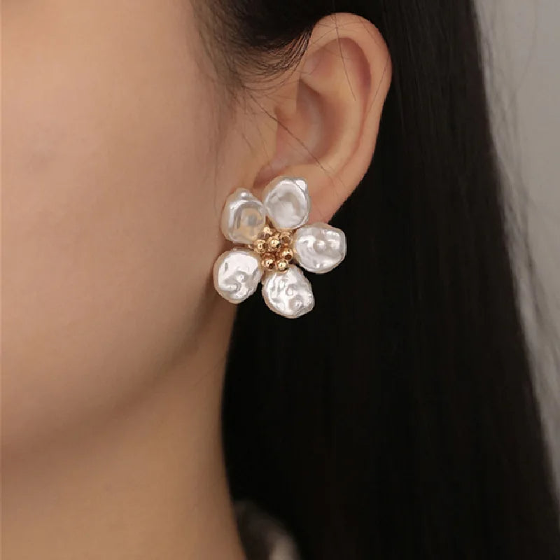 Pendientes Flor de Nácar - Perlas barrocas y Oro 18k